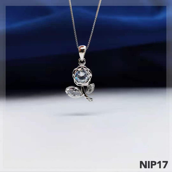 Rose Pendant Necklace Set NIP17