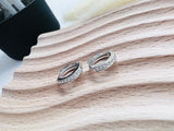 Single Diamante Huggies Earrings 纯银镀白金耳圈 EDS039